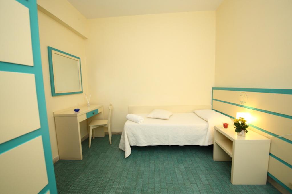 Hotel La Scogliera Cavi di Lavagna Extérieur photo